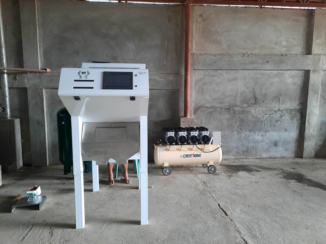 Optische roodzwarte rijstkleur sorteermachine - 280 kg 2 jaar