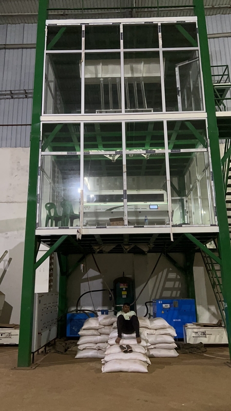 Roestvrij staal materiaal bonen kleur sorteermachine met 8 schachten 4 - 5t / h
