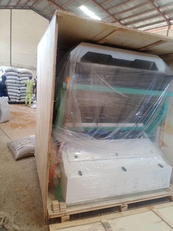 Hoge nauwkeurigheid en hoge capaciteit 2 chute 128 kanalen rijst kleur sorteren machine