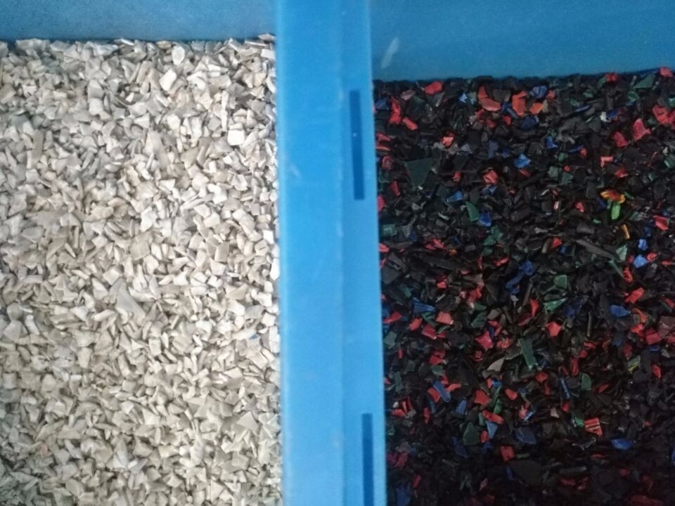 Kleursorteermachines voor kunststof Kleursorteermachines met hoge precisie voor huisdieren Kunststof in korrels of vlokken