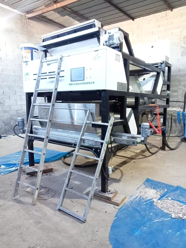 Hoge capaciteit Wenyao Double Layer Belt Droge en natte erts Steen Mineral Color Sorter Machine met Ejector SMC 16 Holes Nozzles