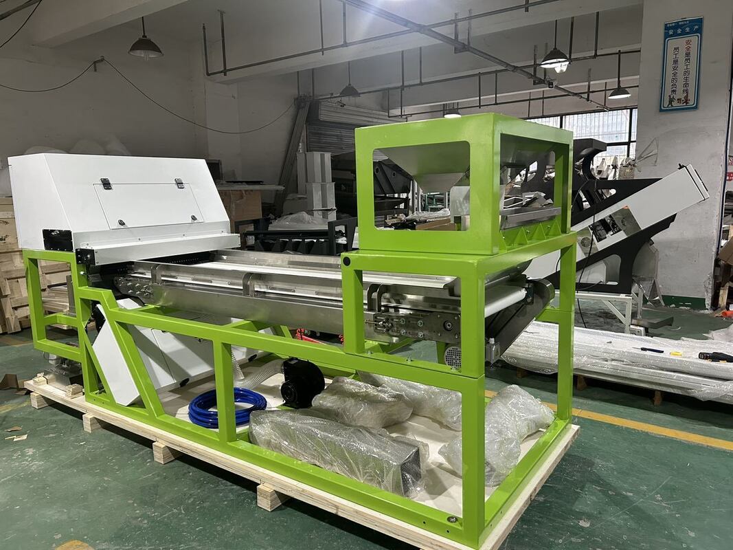 Industriële kleursorteerder voor mangaanerts met hoge nauwkeurigheid ≥99,99% met LED-lichtbron en metaaluitwerper voor kiezelsteen sortering