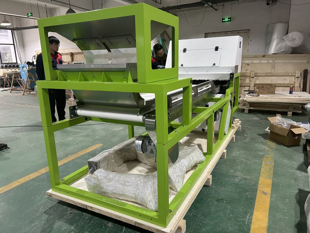 Industriële kleursorteerder voor mangaanerts met hoge nauwkeurigheid ≥99,99% met LED-lichtbron en metaaluitwerper voor kiezelsteen sortering