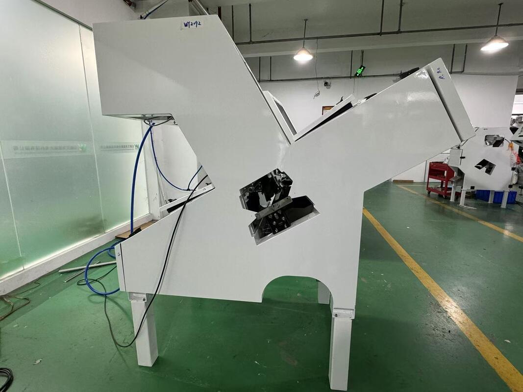 Nootmuskaat Pinda Sorteermachine voor het Verwijderen van Aflatoxine Deeltjes met UV Licht Technologie