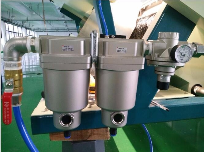 Multifunctionele Intelligente Automatische de Kleurensorteermachine van de 3 Hellingen Optische Witte Zwarte peper