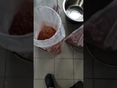 Optische kleursorteerder voor gebakken uien voor het verwijderen van zwarte uien en uienhuid